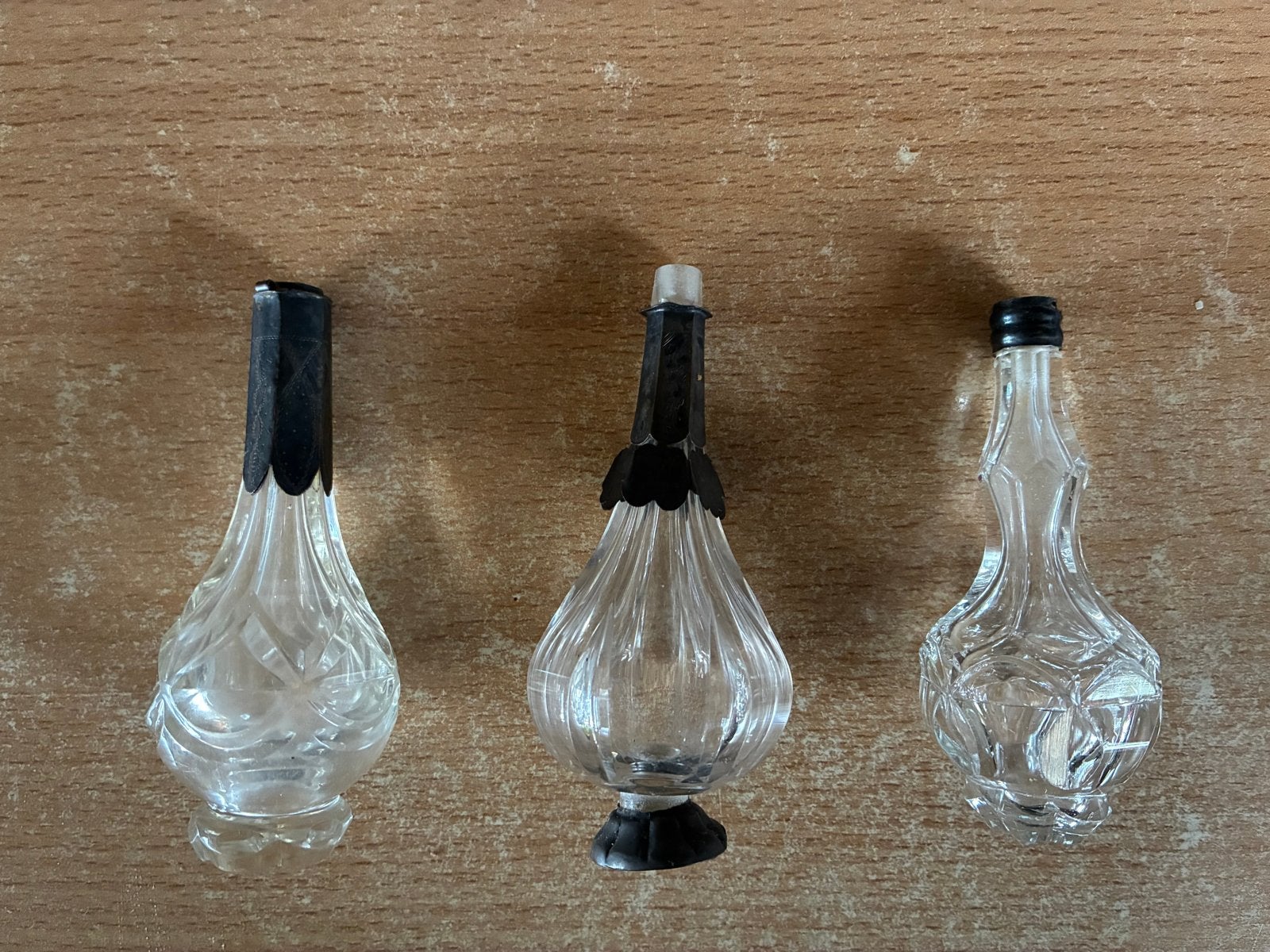 Set van 3 antieke parfumflesjes met zilveren montuur, Ophalen of Verzenden