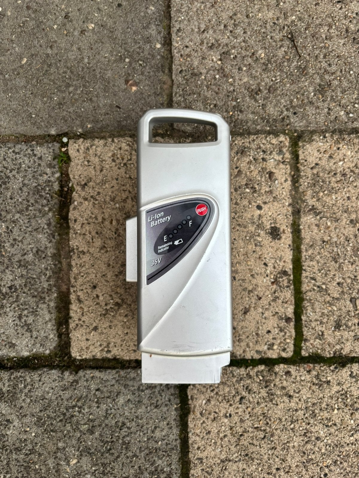 Flyer e-bike accu NKY352B2 12Ah 36V Laadt niet meer op, Gebruikt
