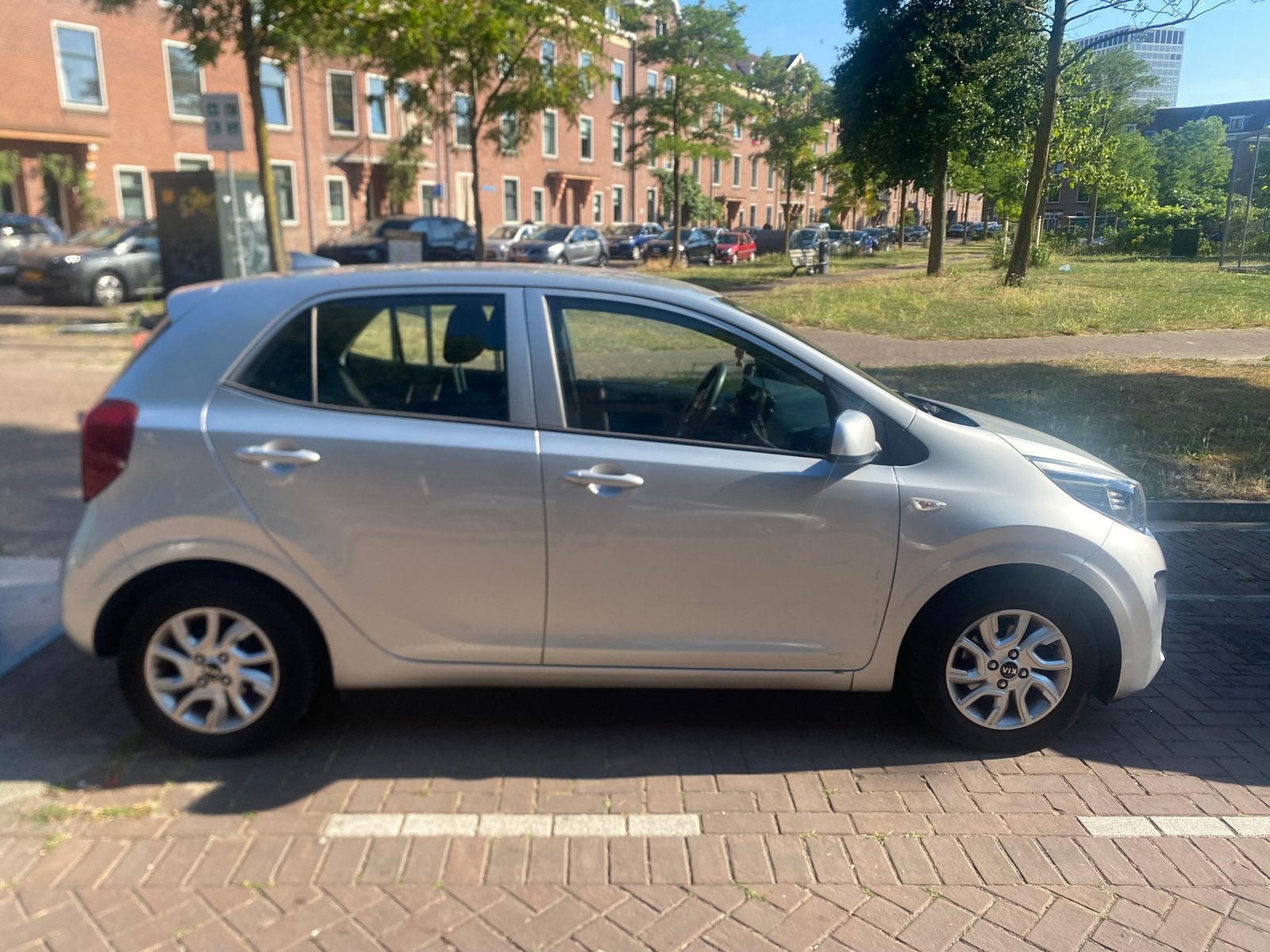Kia Picanto1.0Cvvt ComfortPlusline Navigator SparklingSilver, Auto's, Voorwielaandrijving, Stof, Origineel Nederlands, Handgeschakeld