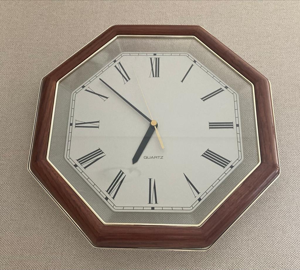 Vintage Octagonale Wandklok - Quartz, Ophalen of Verzenden, Gebruikt, Analoog, Wandklok