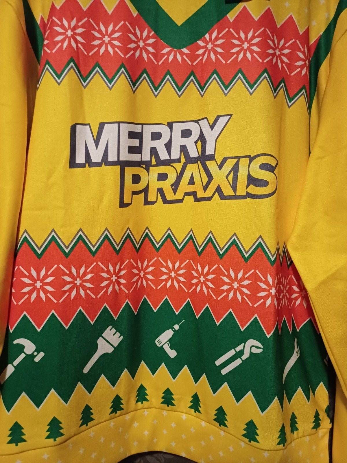 Foute Kerst trui XL nieuw! voor de klusser, Praxis, Geel, Ophalen of Verzenden, Maat 56/58 (XL)