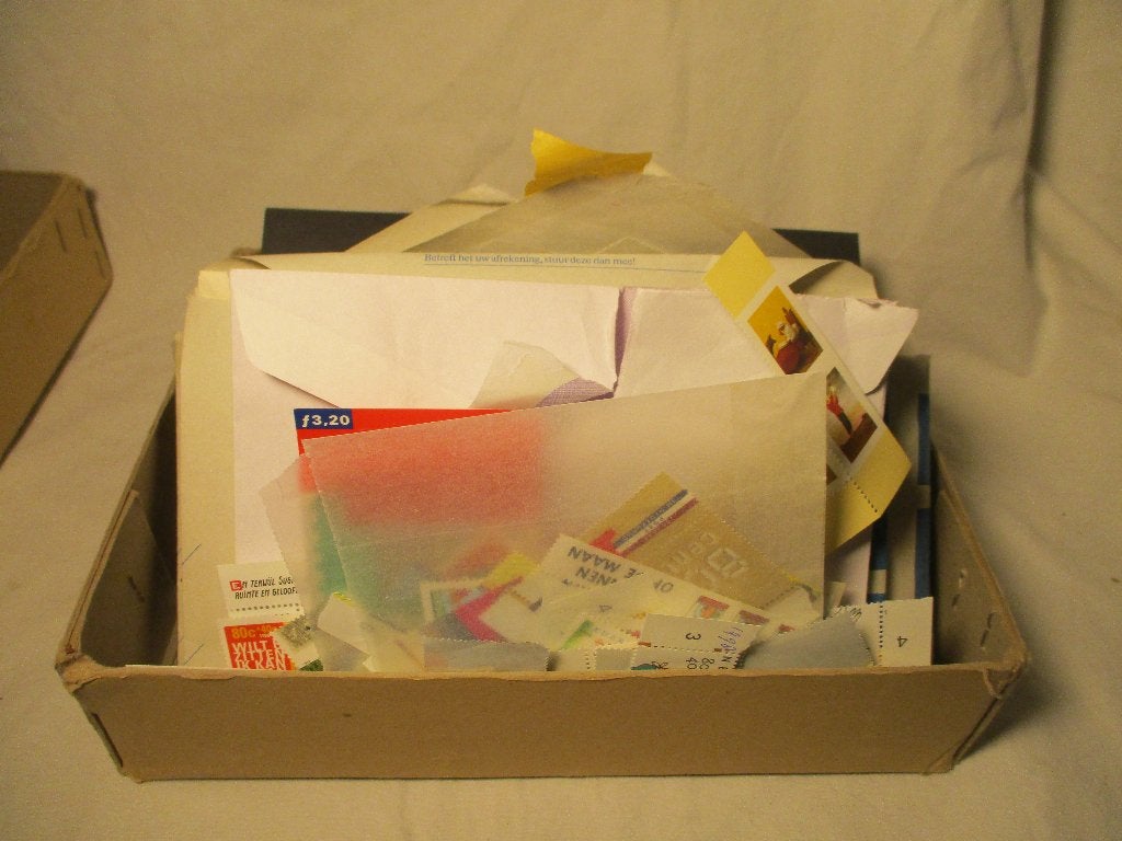 een doosje oude postzegels, Ophalen of Verzenden, Buitenland