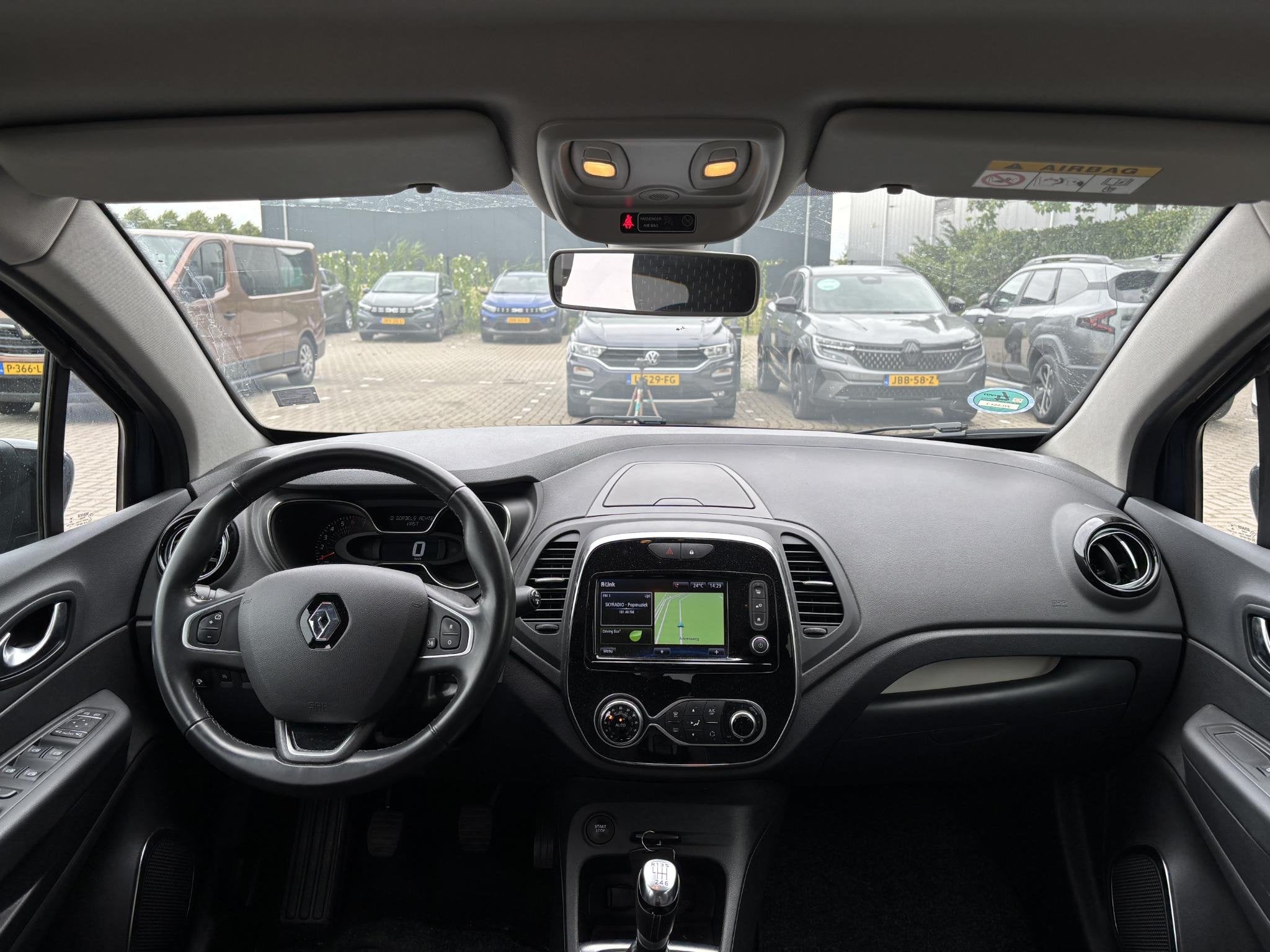 Renault Captur 1.3 TCe Intens | Trekhaak | Achteruitrijcamer, Voorwielaandrijving, Stof, Gebruikt, Euro 6