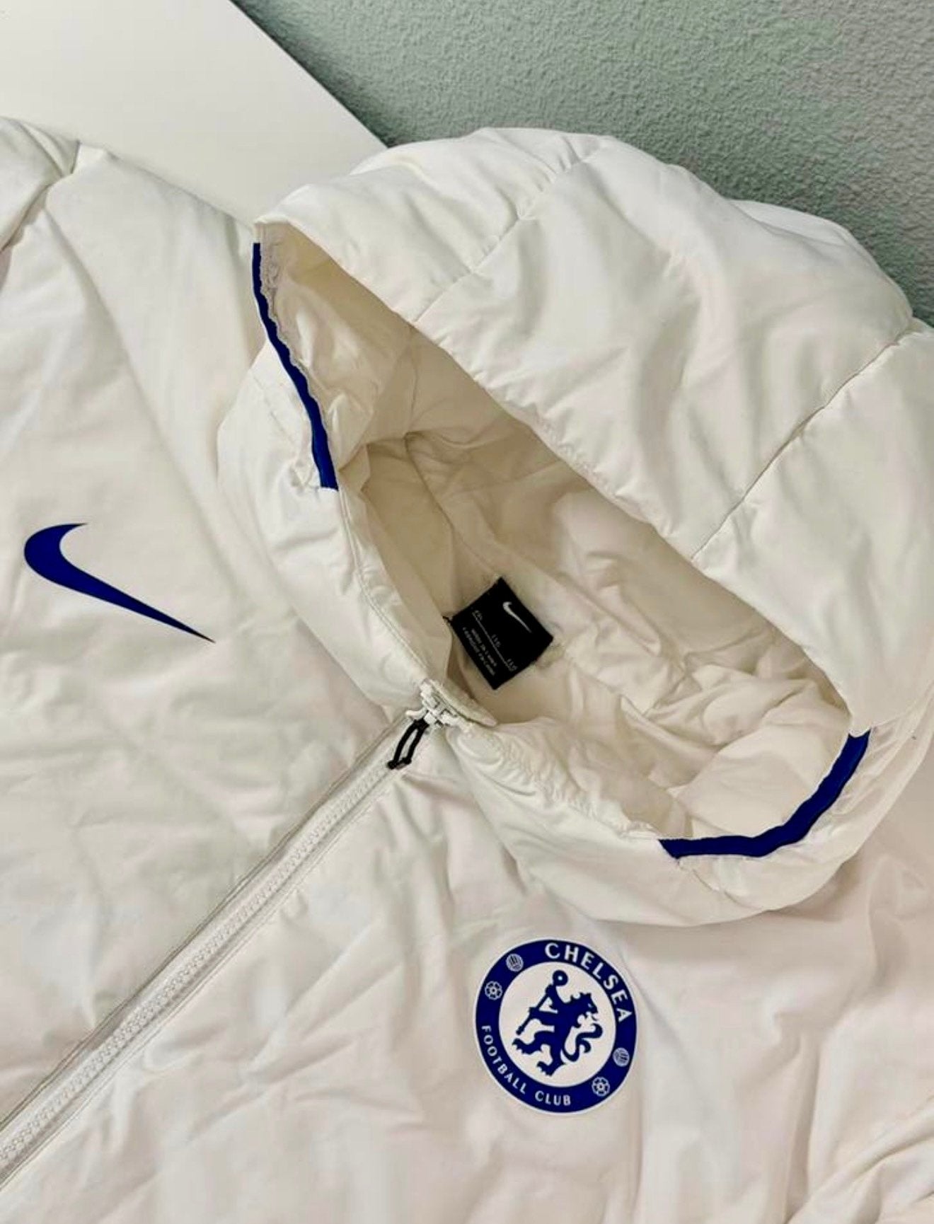 Nike Chelsea Player Issue Puffer Jas XXL Wit zeldzaam Jacket, Buitenlandse clubs, Ophalen of Verzenden, Zo goed als nieuw, H