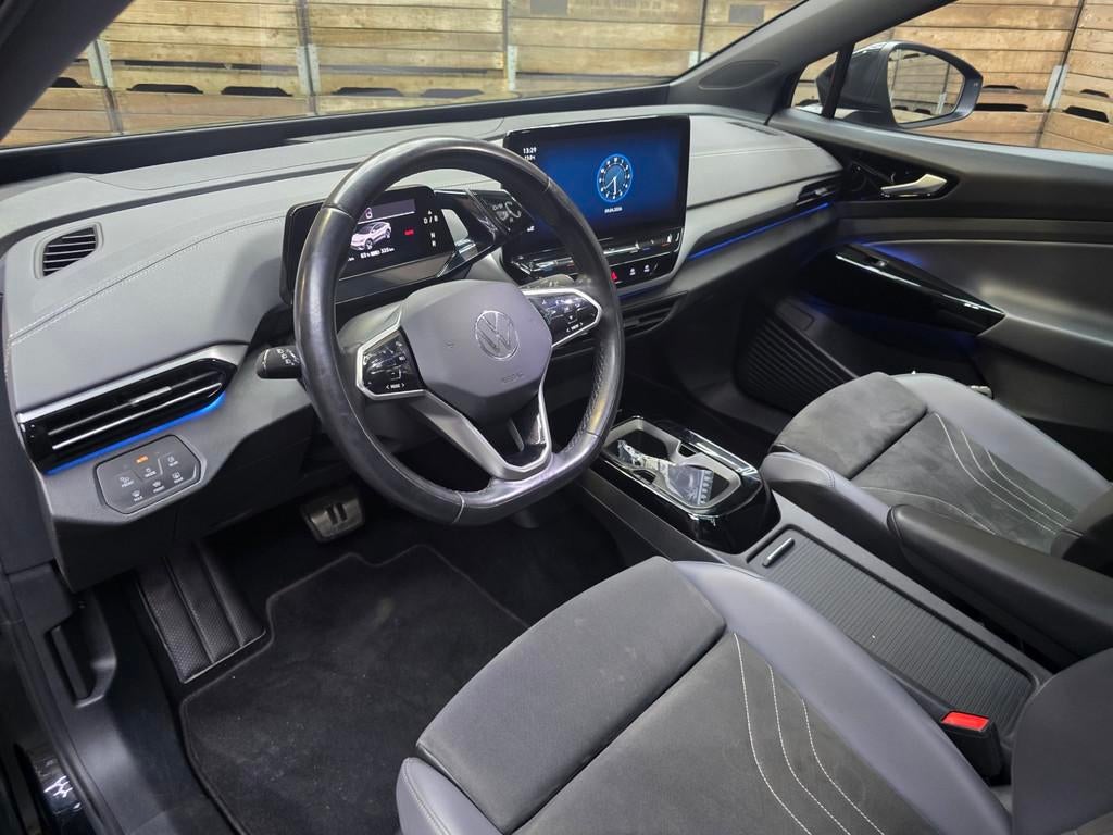 Volkswagen ID.5 Pro 77 kWh IQ Lights SOH 95% Pano Trekhaak M, Automaat, Zwart, 534 km, Zwart