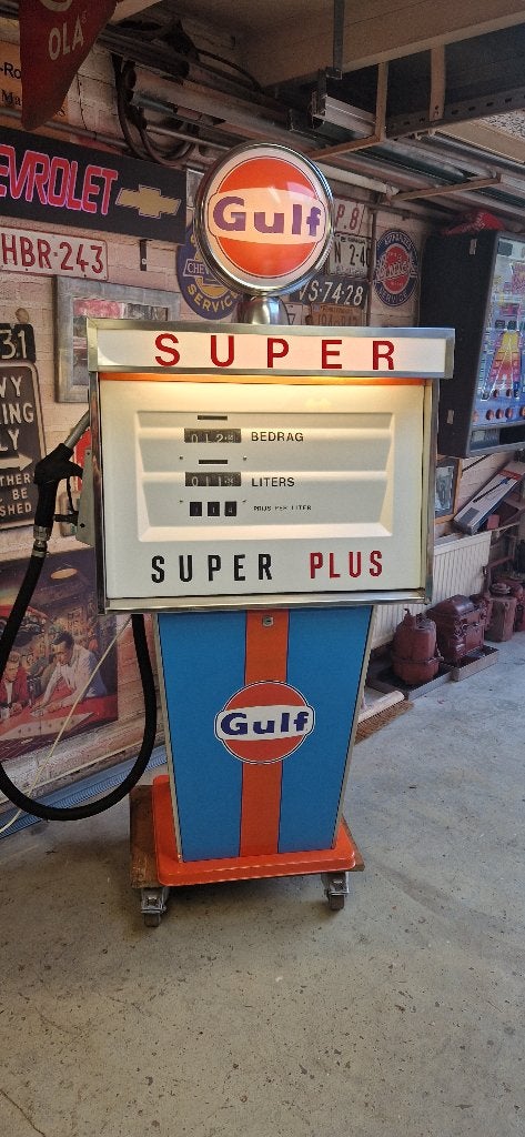 VERKOCHT Gulf  Benzinepomp met globe  Tokheim, Verzamelen, Ophalen, Zo goed als nieuw, Overige typen