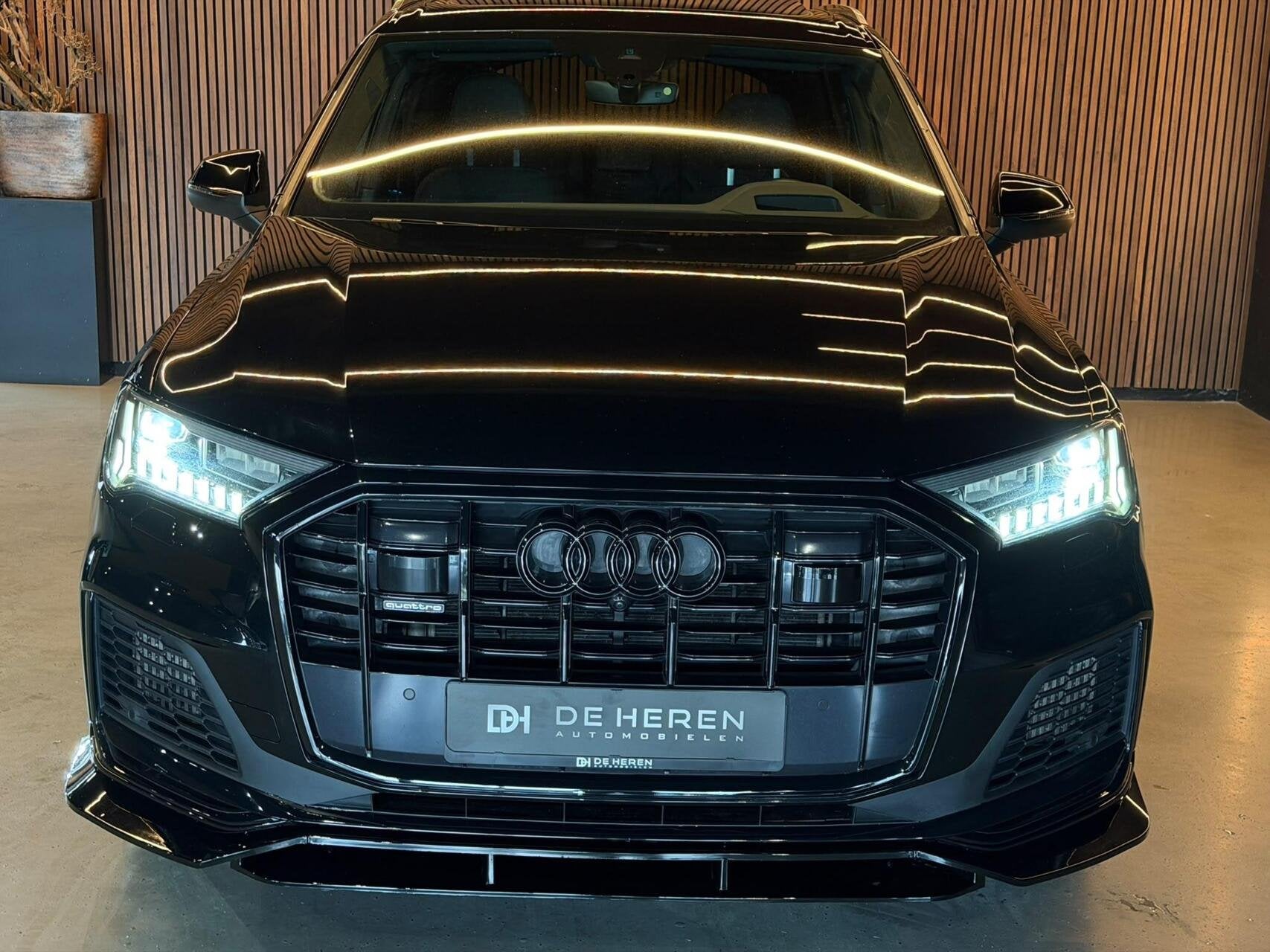 Foto 19 van Audi Q7 55 TFSI Quattro SQ7 uitv|7Pers|B&O|Pano|360|Matrix|
