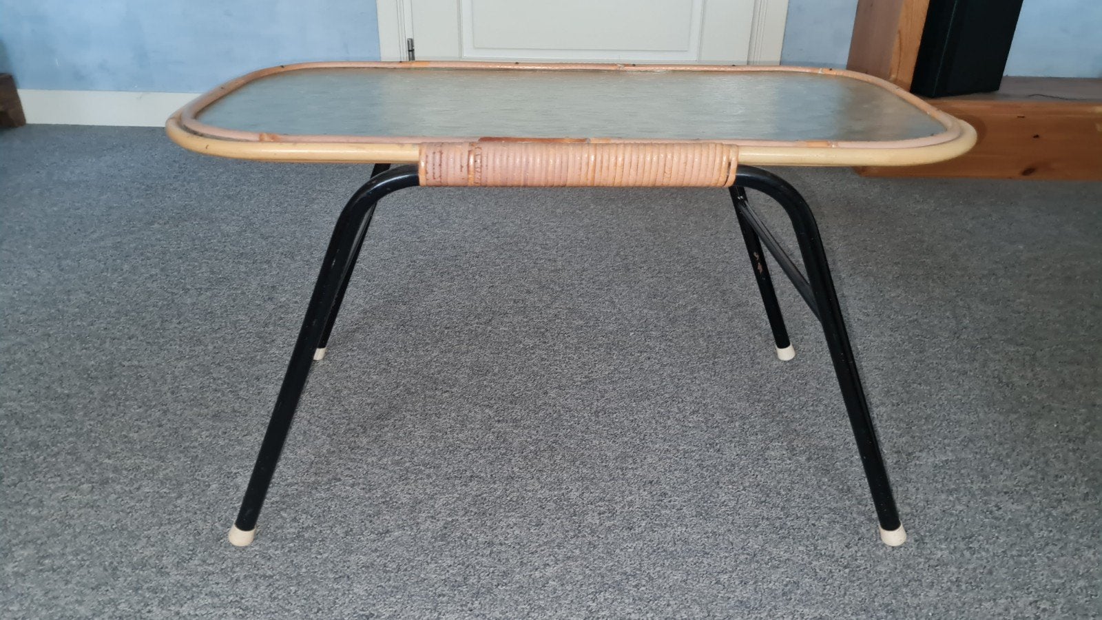 Vintage bamboe bijzettafel met glazen blad, Ophalen
