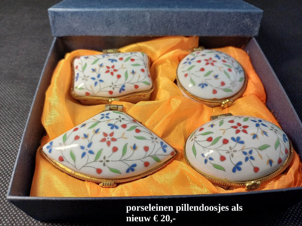 antiek pillendoosje, Ophalen of Verzenden