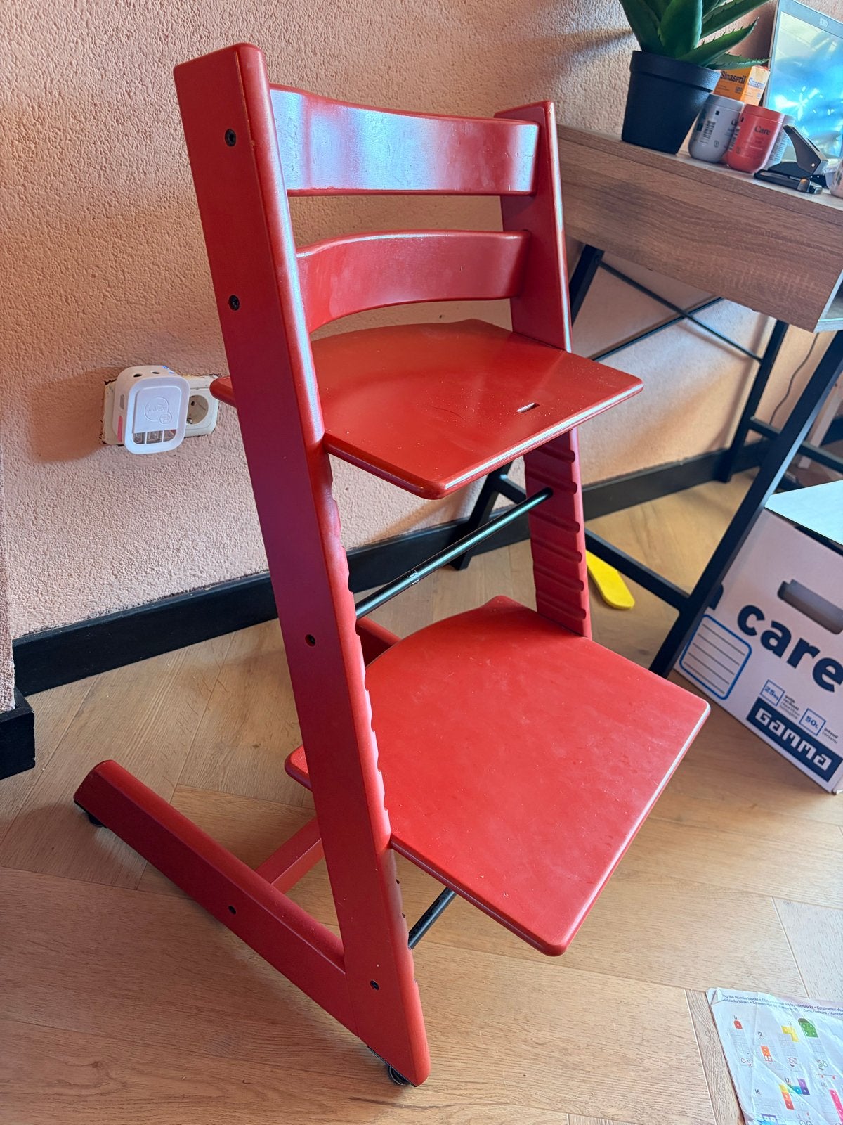 Rode Stokke Tripp Trapp meegroeistoel in goede staat, Kinderen en Baby's, Kinderstoelen, Ophalen, Gebruikt, Meegroeistoel