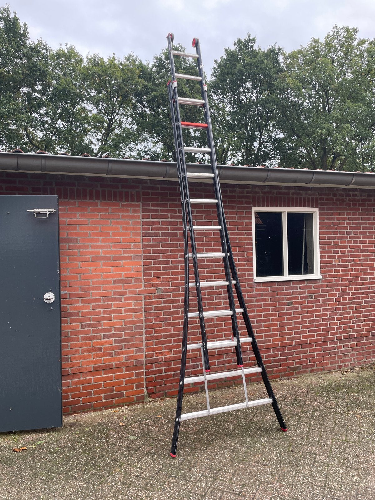 Altrex Nevada ladder - 2x12 treden, Ophalen, Zo goed als nieuw, Overige typen