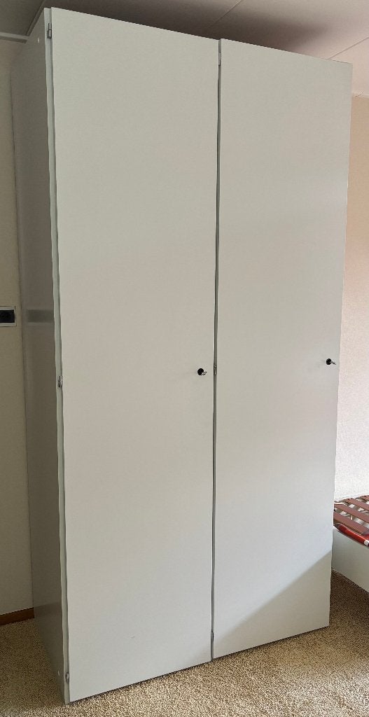 Witte dubbele kledingkast van Interlübke, Gebruikt, 100 tot 150 cm, 200 cm of meer, Modern klassiek