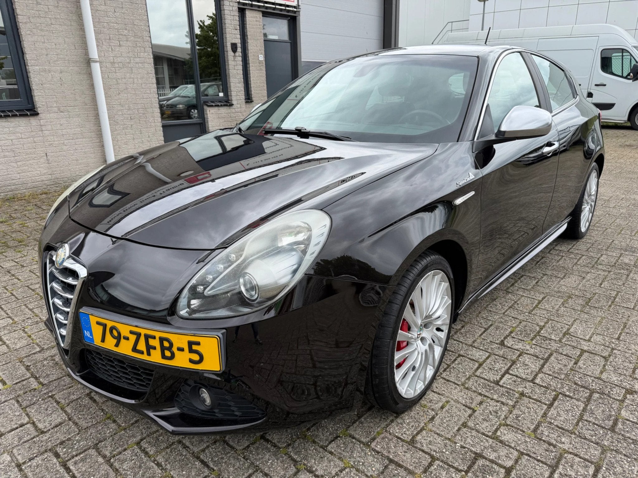 Alfa Romeo Giulietta 940 1.4 TURBO SPORTIVA + KLIMA + NAVI +, Auto's, Euro 5, Gebruikt, Zwart, 4 cilinders