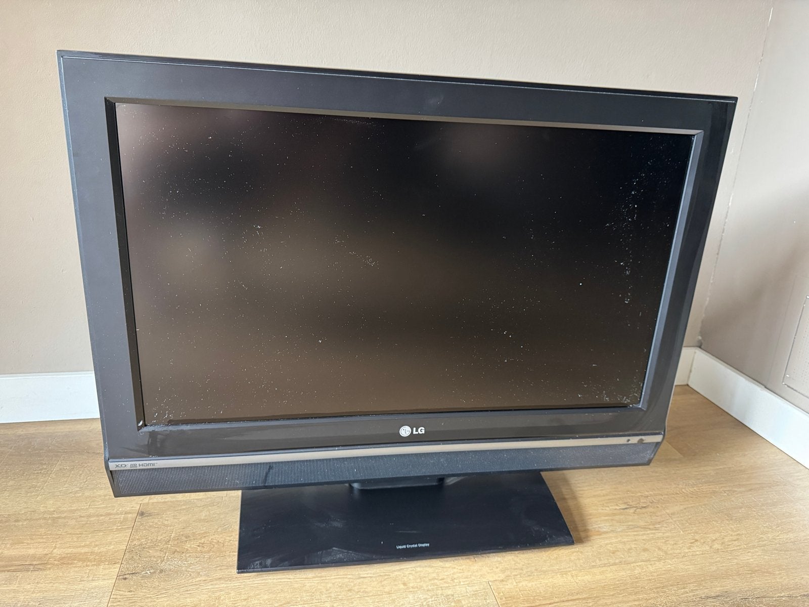 LG 32LE2R LCD TV - 81 cm (32 inch), Ophalen, Gebruikt, 50 Hz, 80 tot 100 cm
