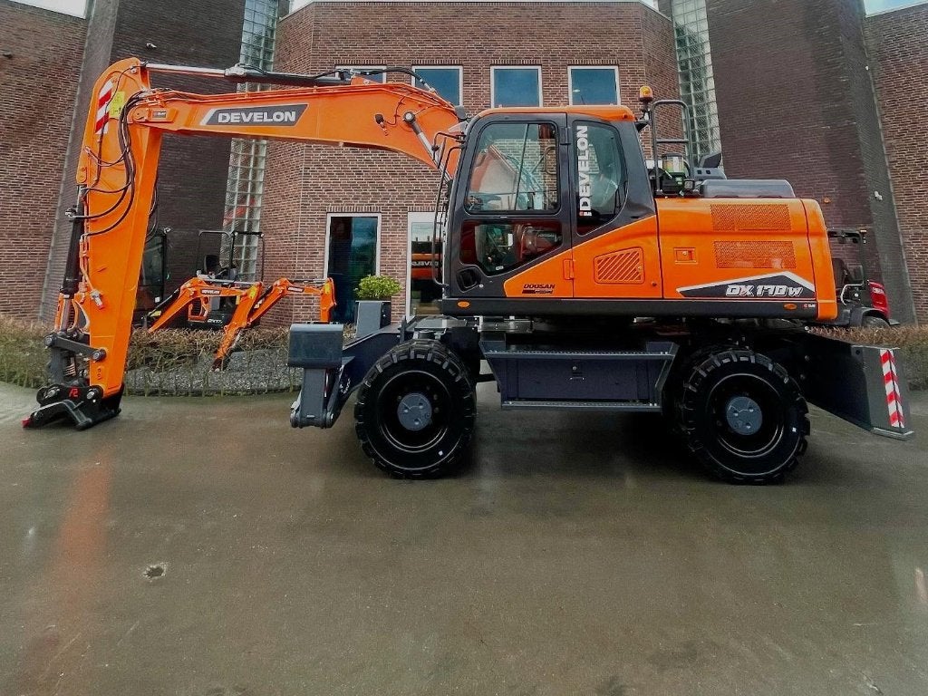 DEVELON DX 170 W-7 2025 Mobiele Graafmachine in Zaandam, Ophalen, Graafmachine