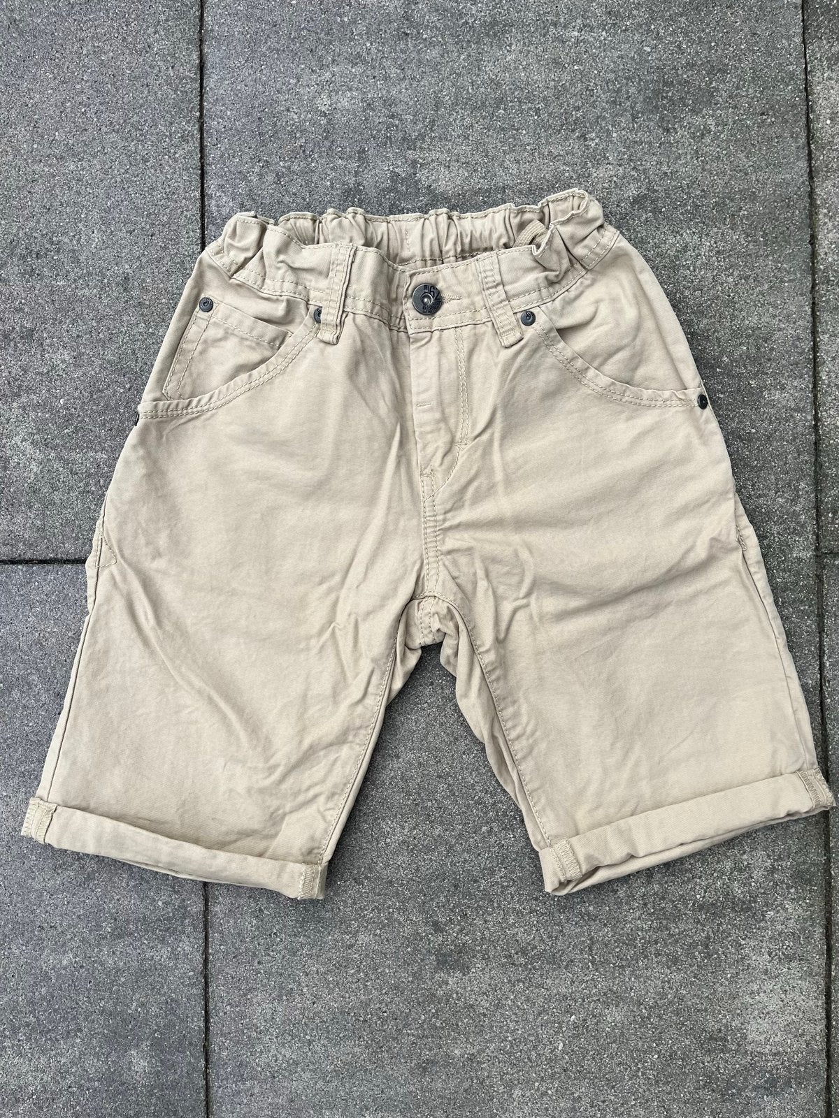 Nette beige korte broek voor jongens, Ophalen of Verzenden, Zo goed als nieuw, Jongen, Broek