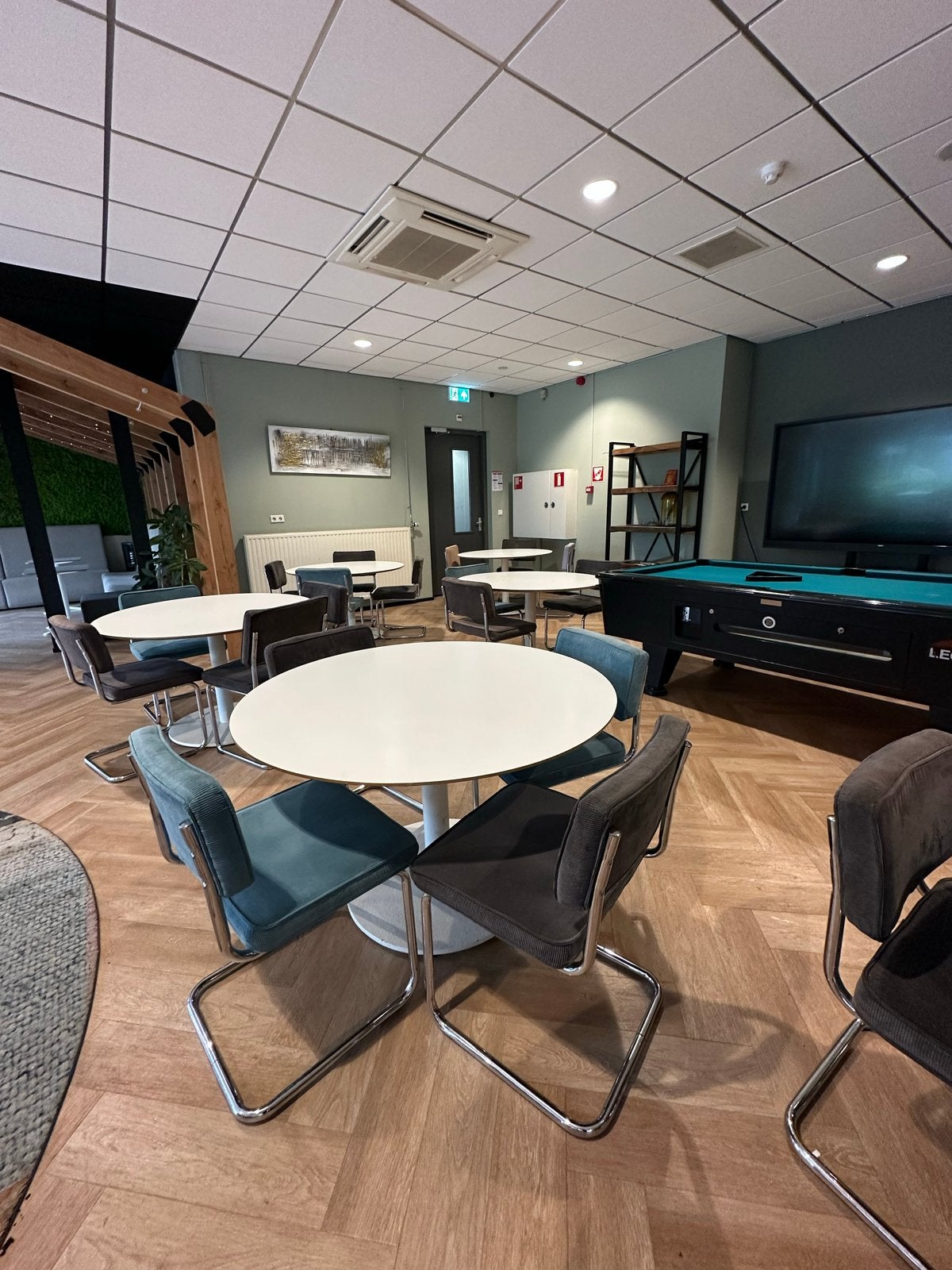 22 zuiver ridge rib stoelen (blauw, grijs, bruin, lilac), Ophalen, Gebruikt, Overige kleuren, Stof