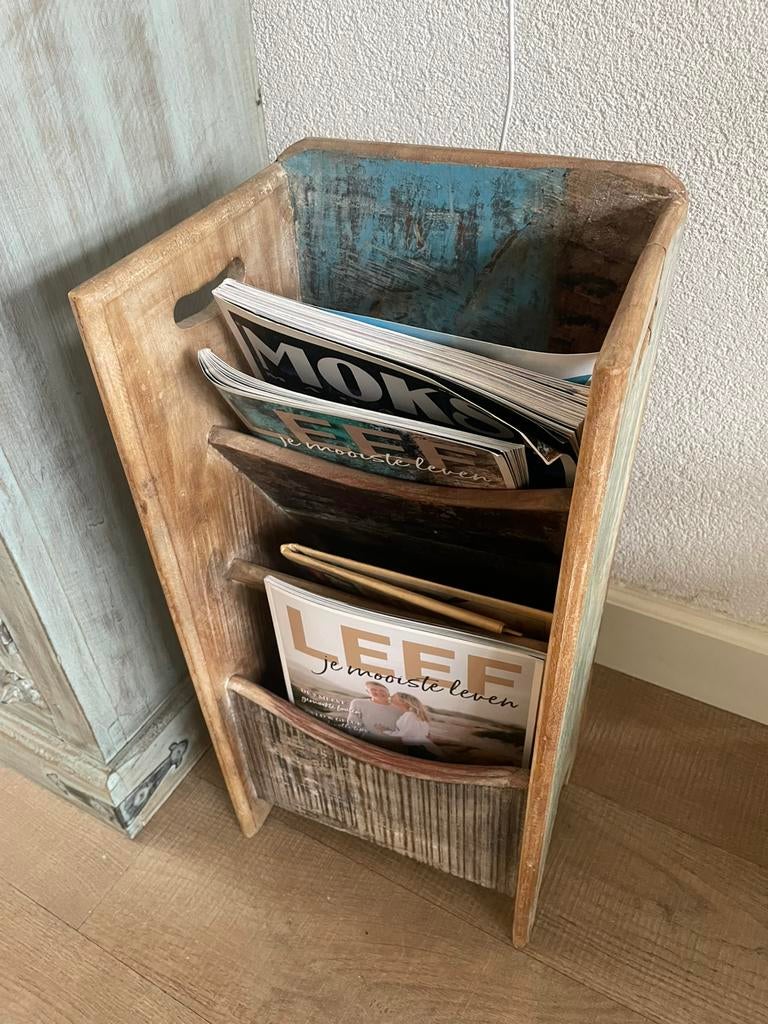 Decoratief tijdschrift/ krantenbak hout, Ophalen, Zo goed als nieuw