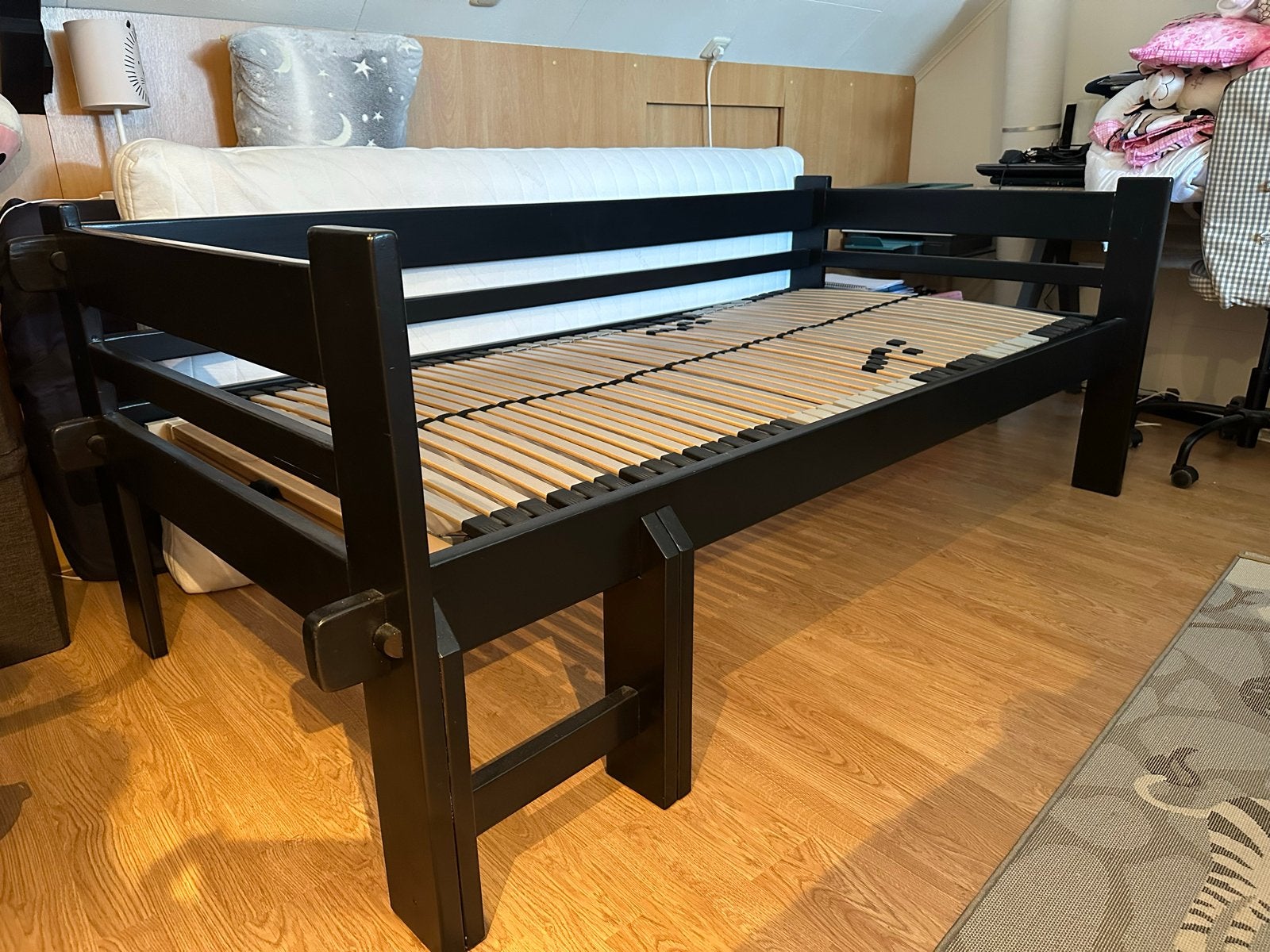 Matras en verstelbare lattenbodem, Huis en Inrichting, Slaapkamer | Bedden, Zo goed als nieuw, Eenpersoons, 90 cm, 200 cm, Hout