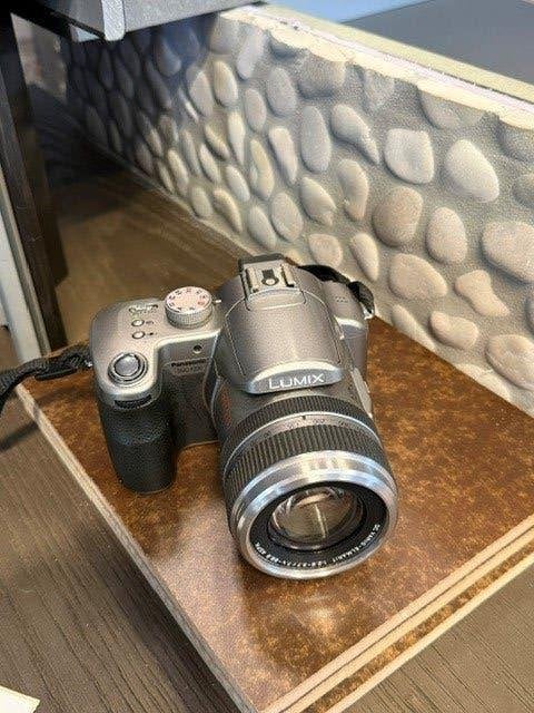 Panasonic DMC-FZ30 LUMIX Silver, Panasonic, Ingebouwde flitser, Ophalen of Verzenden, 8 keer of meer