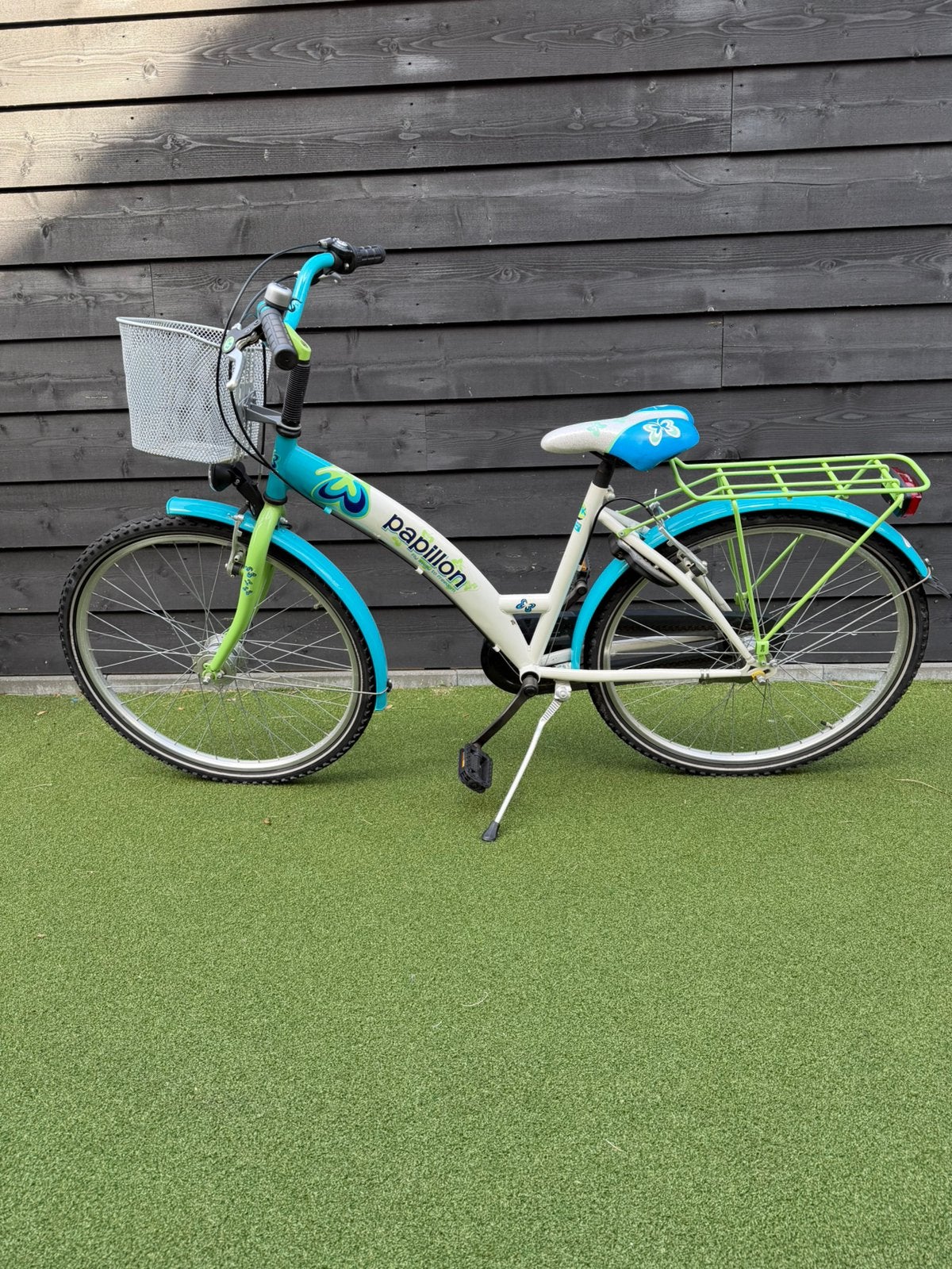 Meisjesfiets met mand 26 inch nieuw, Ophalen, Zo goed als nieuw, Schijfrem, Handrem