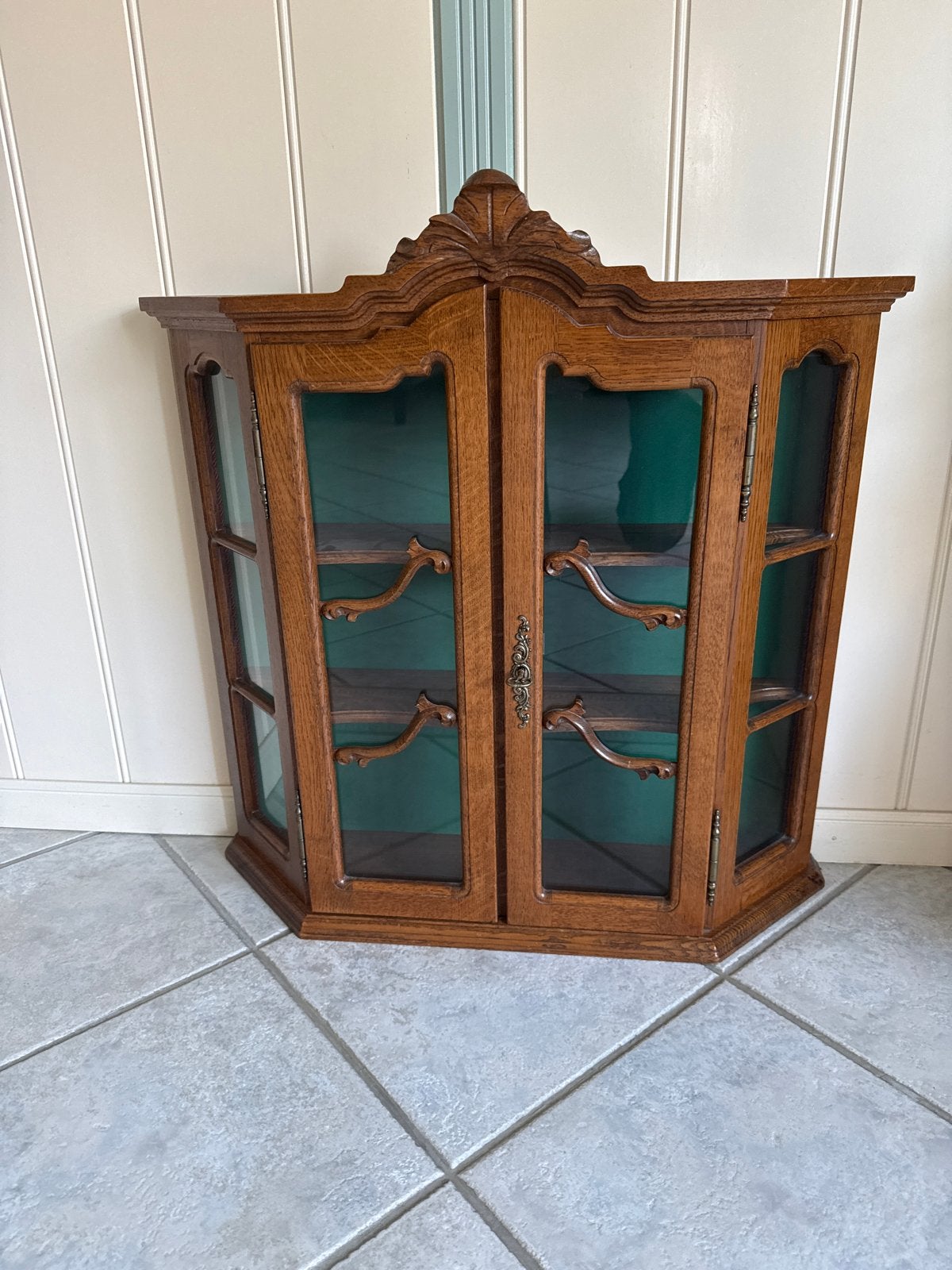 Antiek Vitrinekastje om op te hangen, Ophalen, Gebruikt, Eikenhout, 50 tot 100 cm