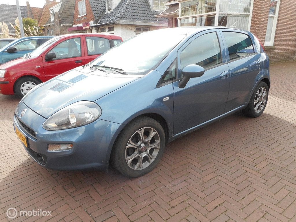 Fiat Punto TwinAir Turbo 100 Sempre, Auto's, Fiat, 101 pk, Gebruikt, 49 €/maand, Origineel Nederlands