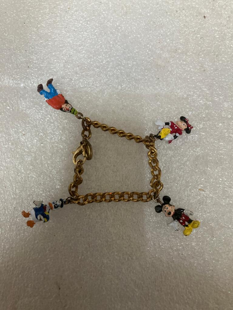 Disney bedelarmband met Mickey, Minnie, Donald en Go, Verzamelen, Ophalen of Verzenden, Gebruikt