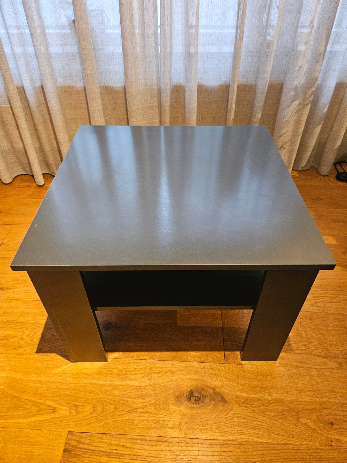 Gratis bijzet tafel / salon tafel. 60x60x42. Antraciet., Huis en Inrichting, Tafels | Salontafels, Ophalen, Gebruikt, 50 tot 100 cm