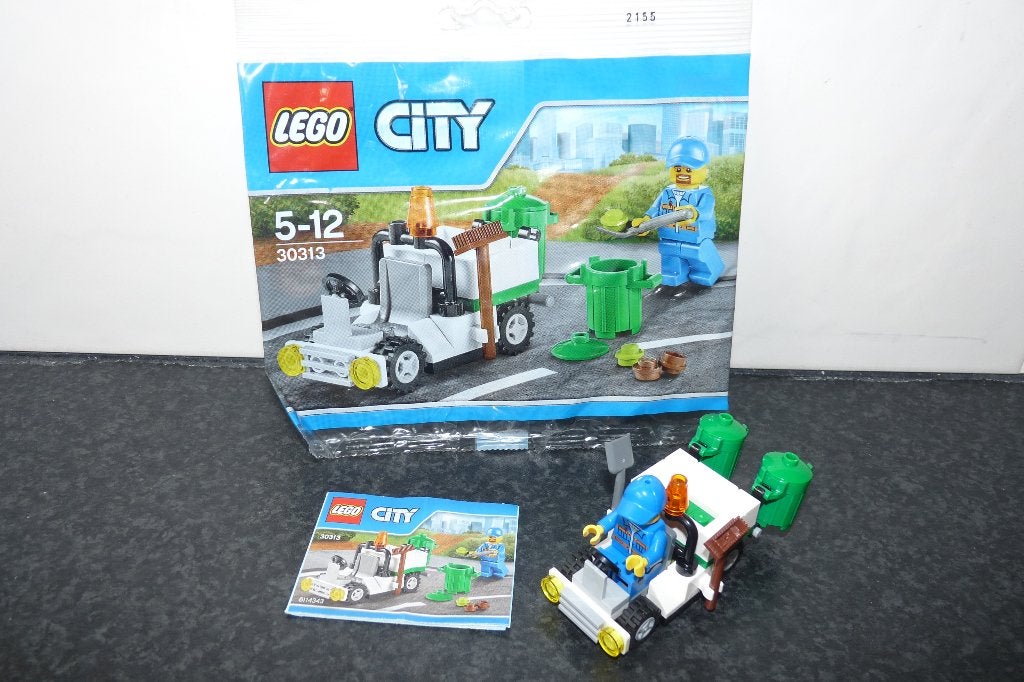 als nieuw Lego City 30313 Vuilniswagen incl polybag + boekje, Kinderen en Baby's, City, Lego, Ophalen of Verzenden, Zo goed als nieuw