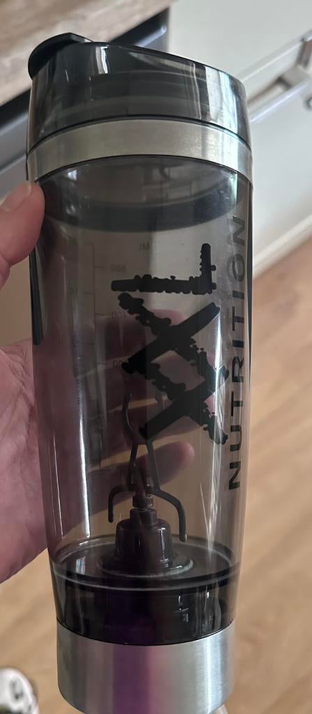 XXL nutrition elektrische shaker, Ophalen of Verzenden, Zo goed als nieuw