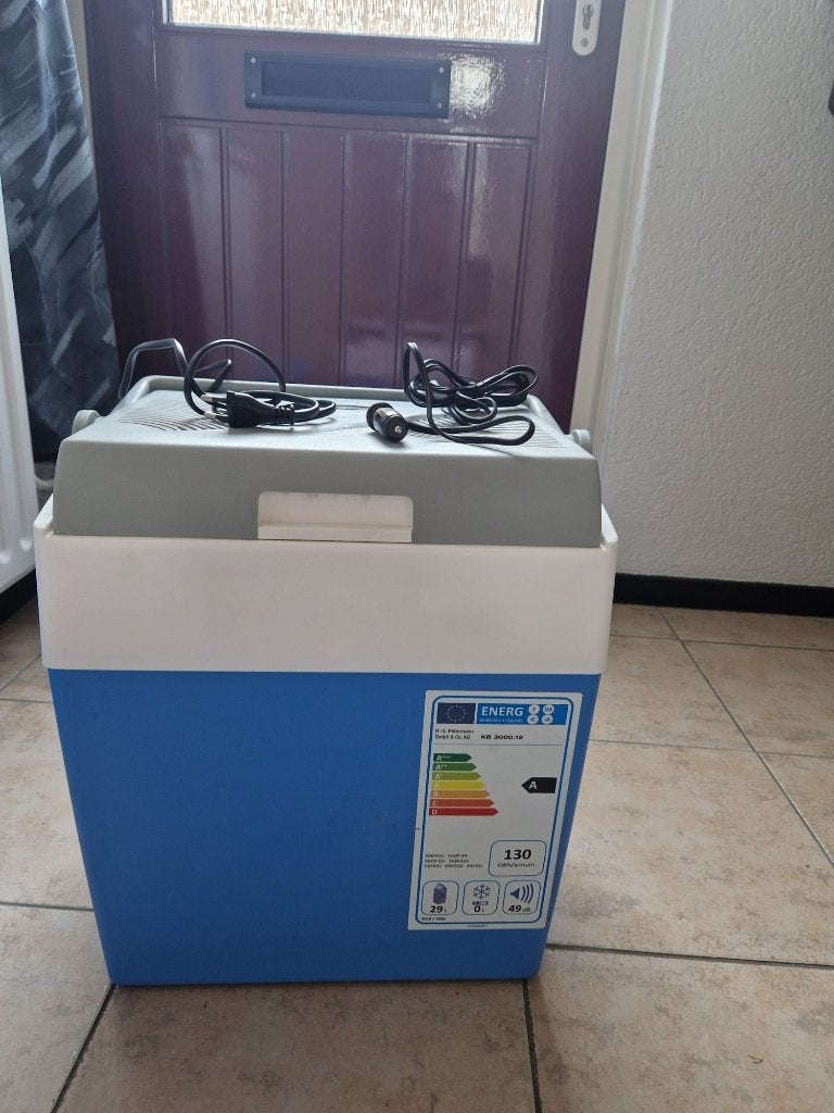 tekoop  zeer goed werkend  elektrische koel box, Caravans en Kamperen, Koelboxen, Ophalen, Zo goed als nieuw, Koelbox, Elektrisch