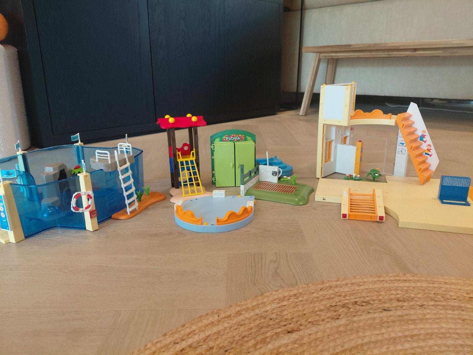 Playmobil set: Kinderdagverblijf, paardenstal en zeehondensh, Gebruikt, Gebouw, Complete set, Ophalen of Verzenden