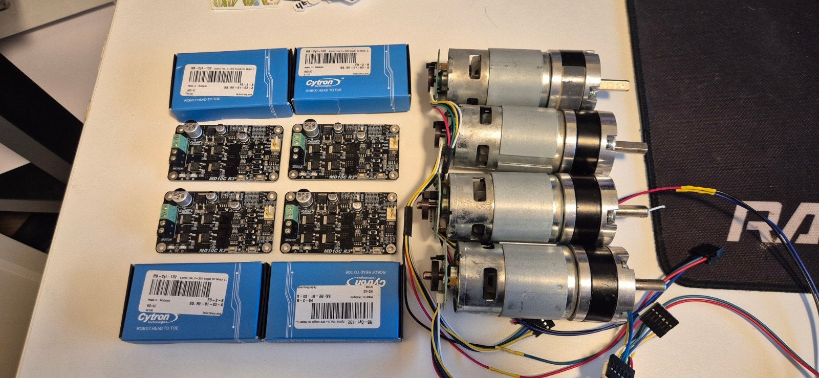 Lynxmotion 12V DC Gear Motoren & Cytron Motor Controllers, Hobby en Vrije tijd, Ophalen of Verzenden, Zo goed als nieuw