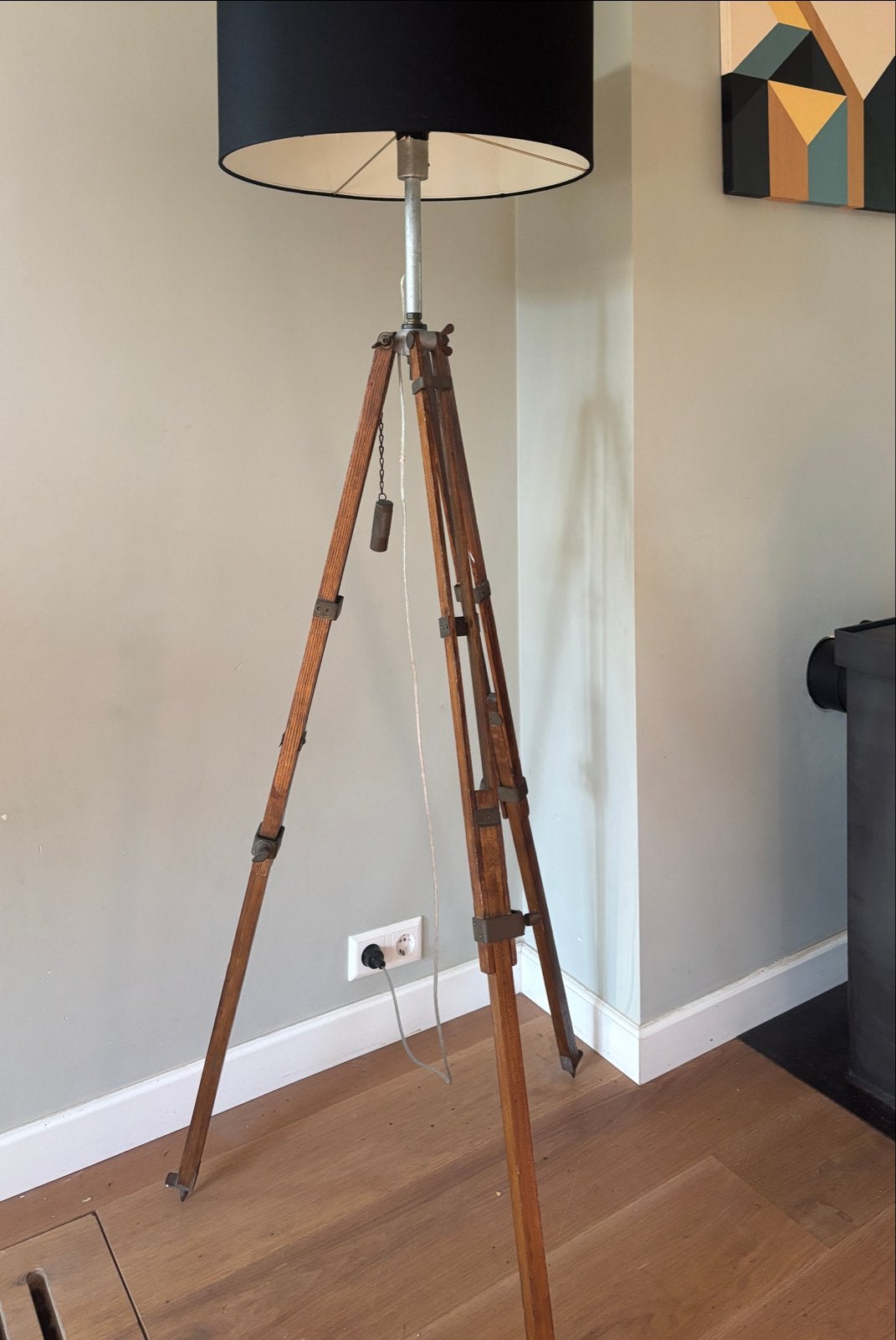 Vintage houten statief vloerlamp met zwarte kap, Antiek en Kunst, Ophalen of Verzenden