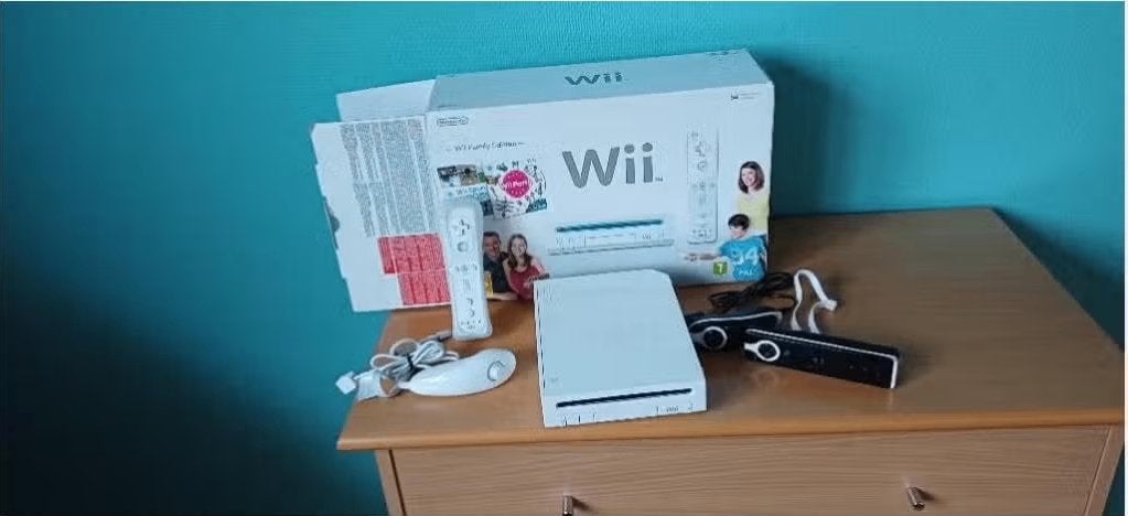 Nintendo WII Console (CIB) (Nieuwstaat), Verzenden, Zo goed als nieuw, Met 2 controllers