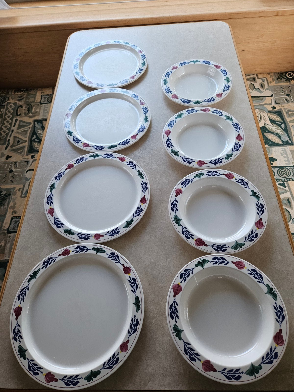 Boerenbont servies: 4 diepe en 4 platte borden, Huis en Inrichting, Gebruikt, Keramiek, Landelijk/Boerenbont, Ophalen of Verzenden