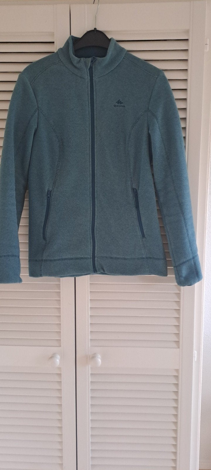 fleecevest, maat S, blauwgroen gekocht bij DECLATHON, Ophalen, Quechua, Maat 36 (S), Gedragen