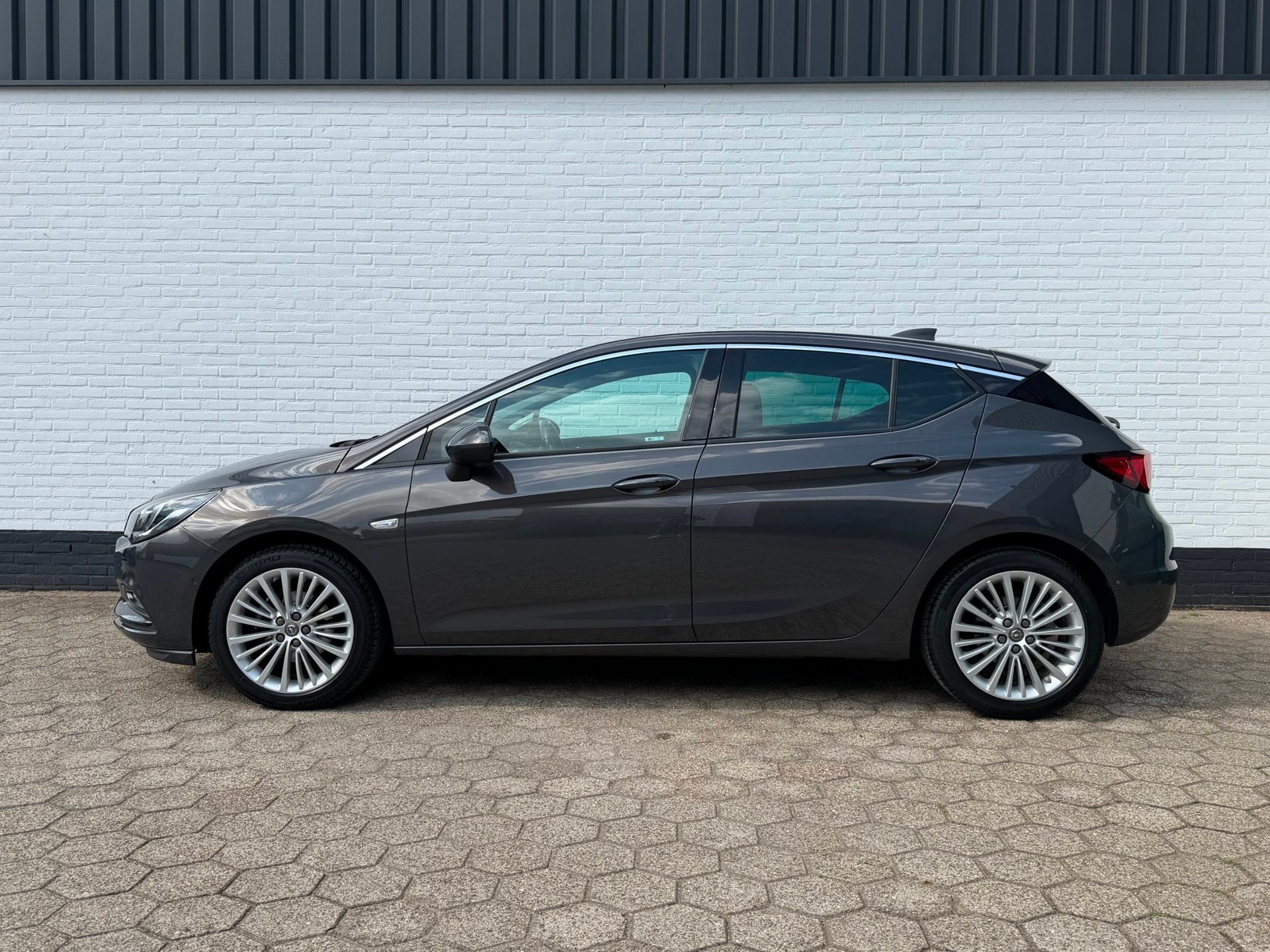 Opel Astra 1.4 Innovation CRUISE l CLIMA l CAMERA l TREKHAAK, Auto's, Gebruikt, 150 pk, Origineel Nederlands, Bedrijf