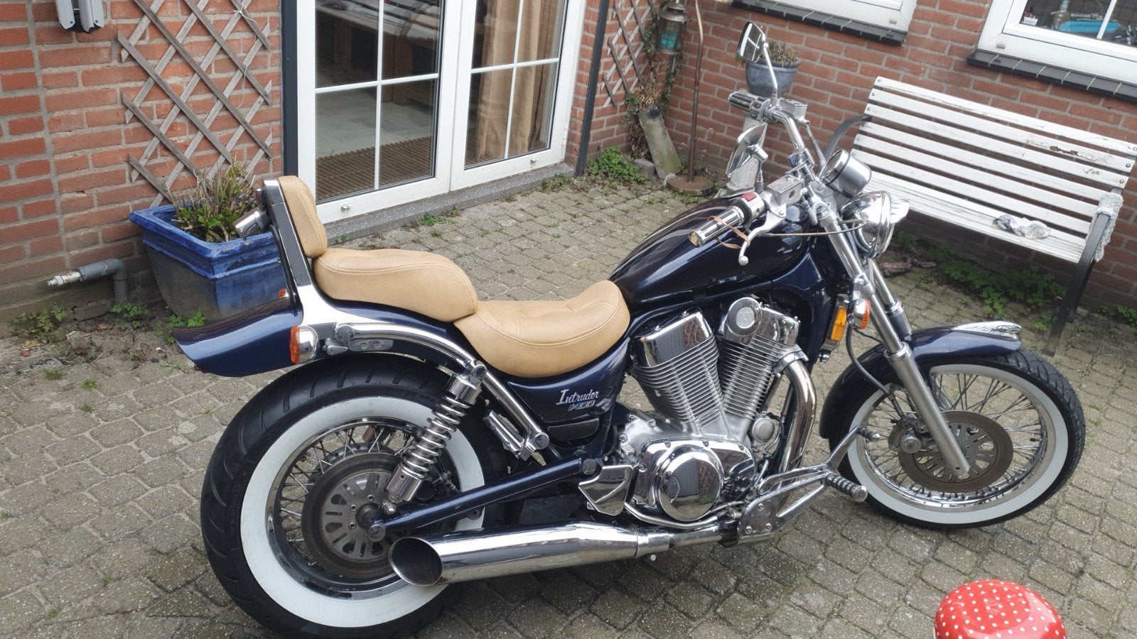 Suzuki Intruder 1400 uit 1987 - Unieke Kleurstelling