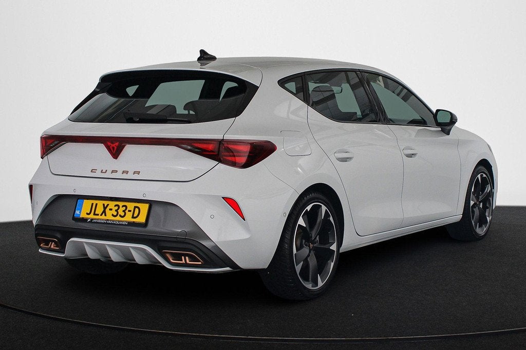 CUPRA Leon 1.5 TSI e-Hybrid Business Facelift Kuipstoelen St, Auto's, Cupra, 4 cilinders, 1573 kg, Alcantara, Plug-in hybride
