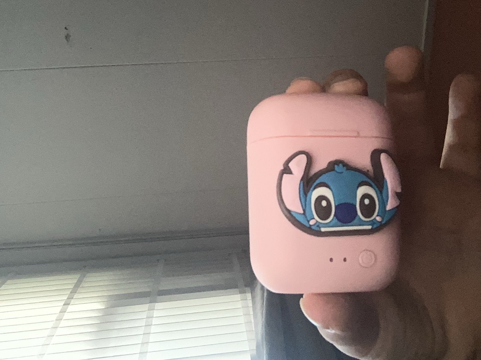Roze kinder AirPods (nep) - Leuk voor dochter/zoon!, Ophalen of Verzenden, Gebruikt, Overige typen, Universeel