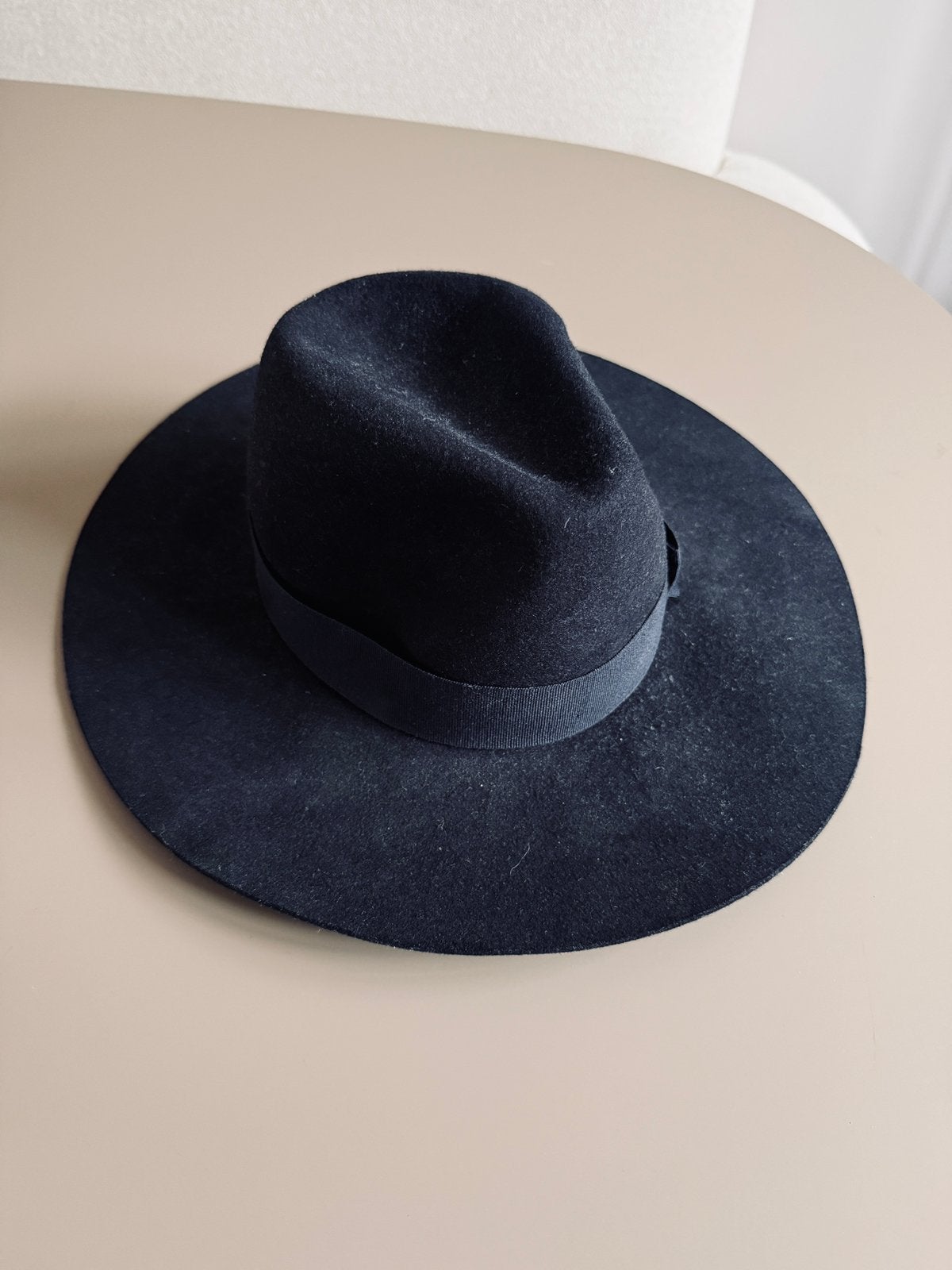 Paul Smith Dames Hoed Maat L - Zwart, Ophalen of Verzenden, Zo goed als nieuw, Hoed