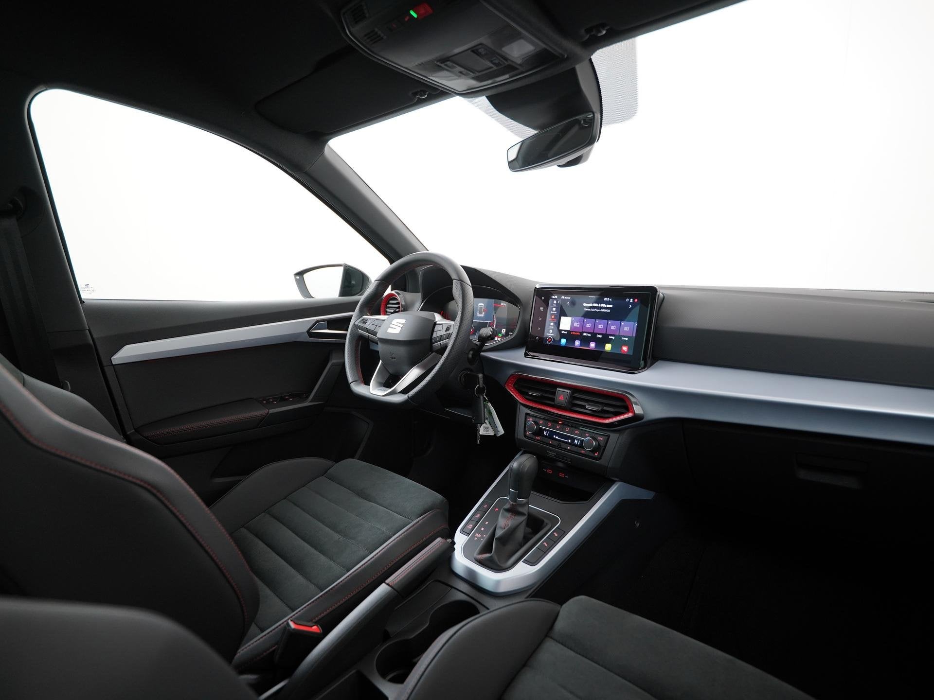 SEAT Arona 1.0 TSI FR DSG | Digital Cockpit | Camera | Zonda, Auto's, 12 maanden, Gebruikt, 620 kg, Zwart