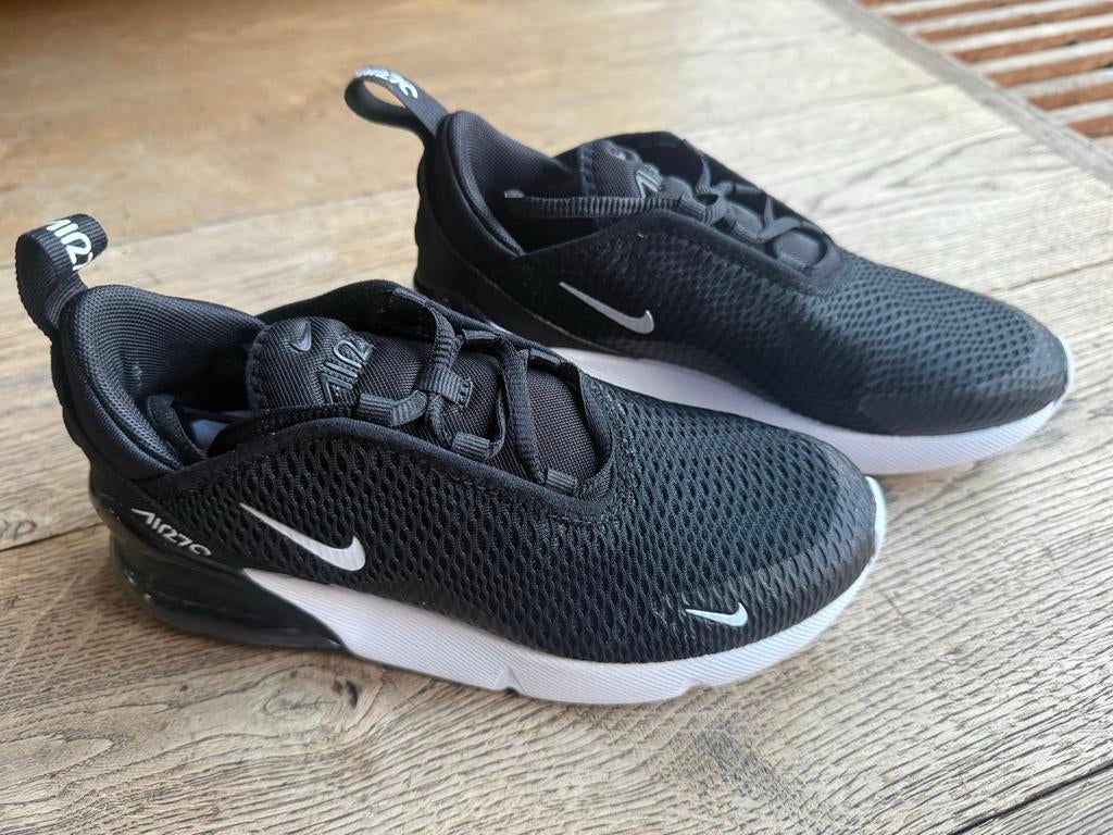 Nike Air Max 270 maat 33,5, Meisje, Sportschoenen, Ophalen of Verzenden, Zo goed als nieuw