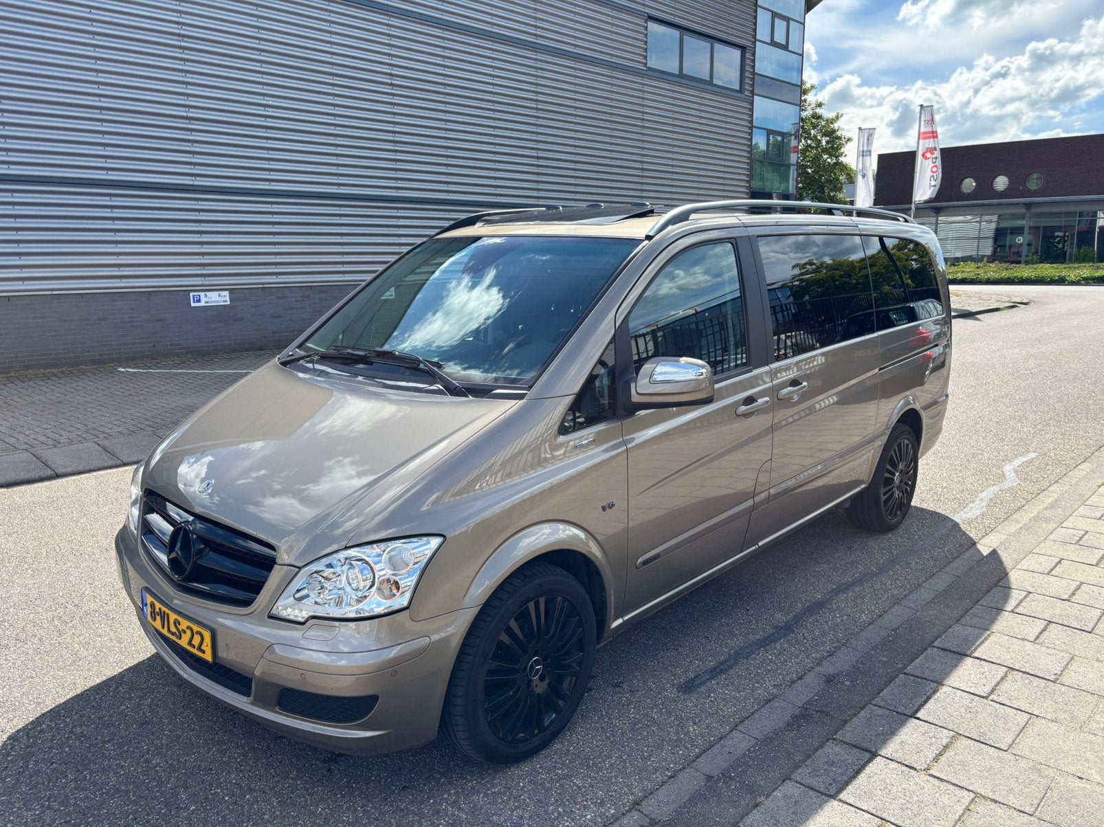 Mercedes-Benz Viano 3.0 V6 BJ 2011 224 PK dubbele cabine, Automaat, Euro 5, Achterwielaandrijving, Zwart