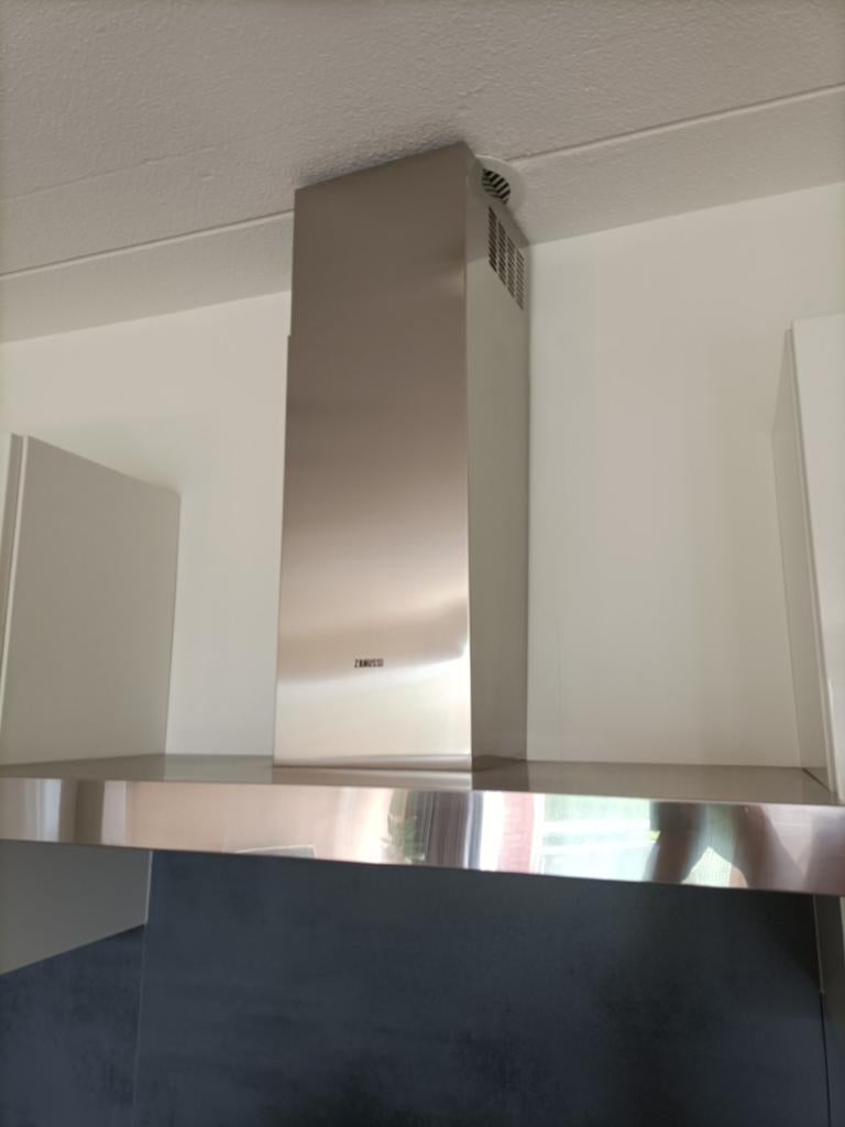 Zanussi Afzuigkap RVS 90 cm breed, Ophalen, Zo goed als nieuw, Wandschouwkap