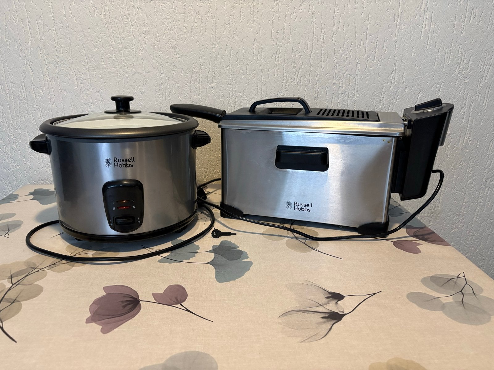 Russell Hobbs Rijstkoker & Friteuse Set, 2 tot 3 liter, Ophalen, Gebruikt, Uitneembare binnenpan