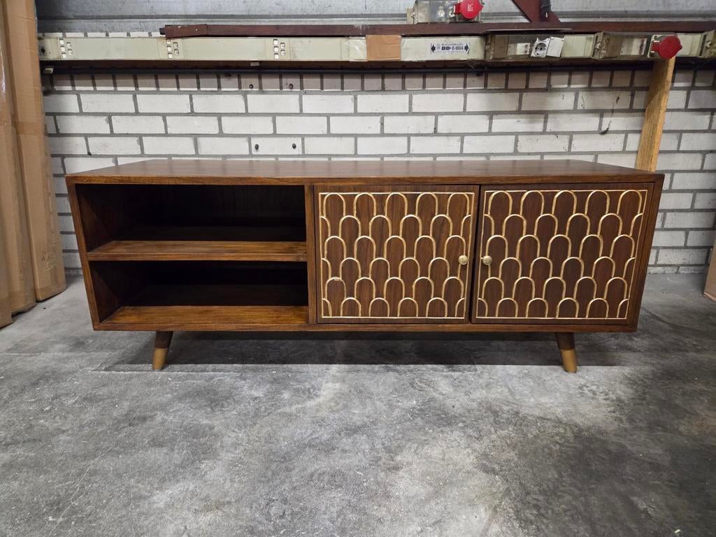 Houten tv meubel met gouden accenten, Ophalen, 100 tot 150 cm, Teakhout, Nieuw