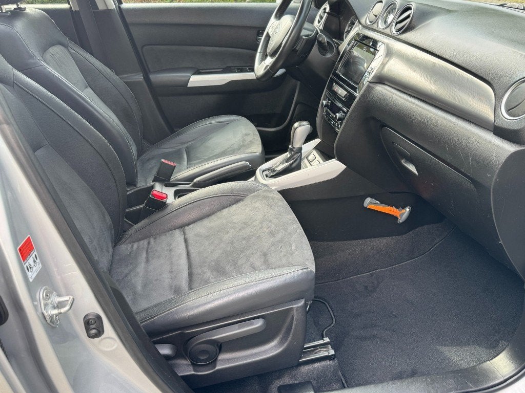 Suzuki VITARA 1.6 High Executive AUTOMAAT Trekhaak/Panoramad, Auto's, Gebruikt, Euro 6, 4 cilinders, 400 kg